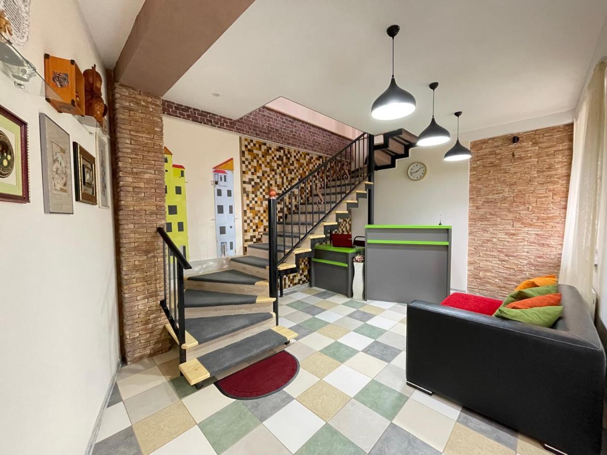 Hotel Tradicia Tbilisi Zewnętrze zdjęcie