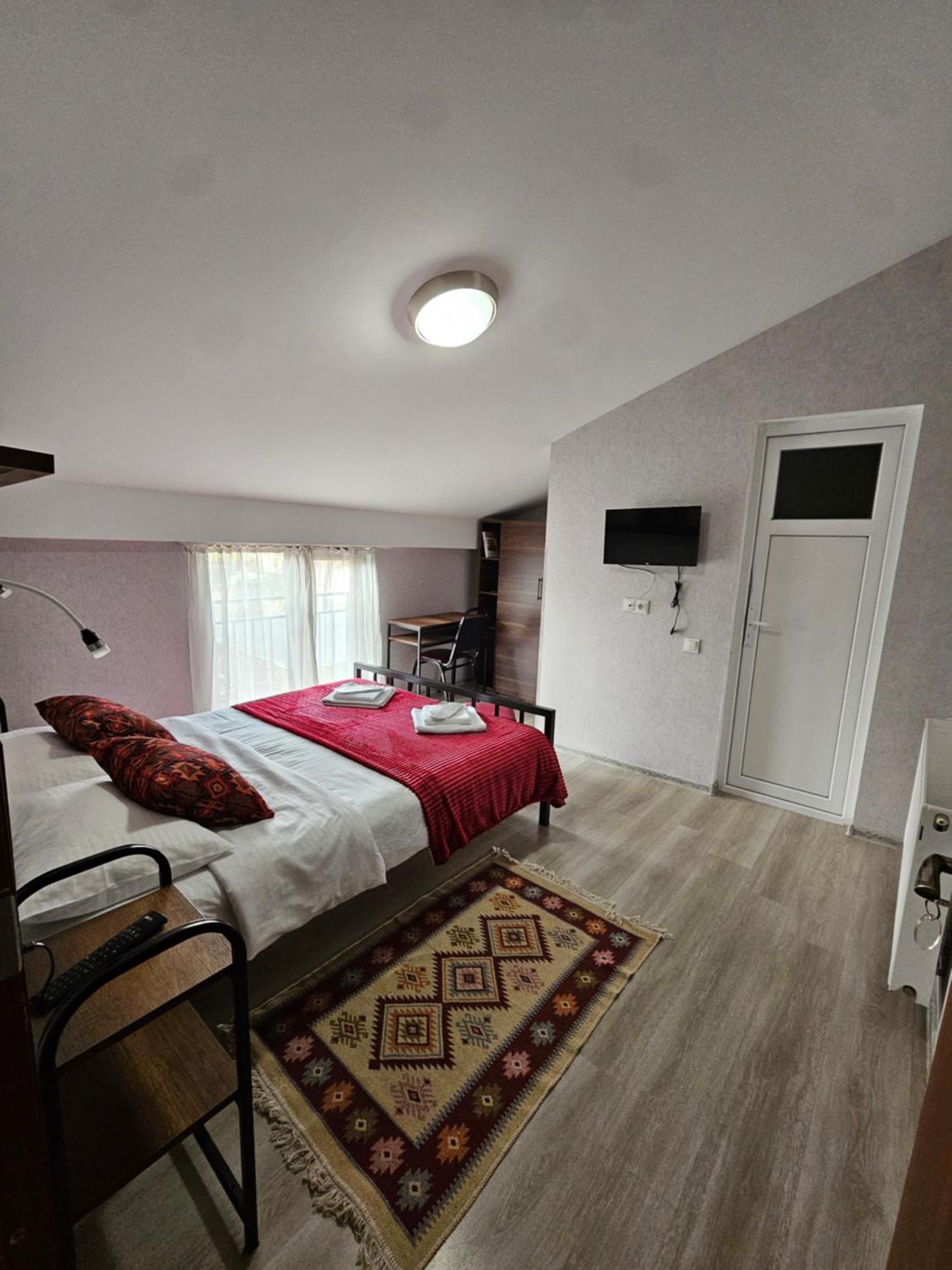 Hotel Tradicia Tbilisi Zewnętrze zdjęcie