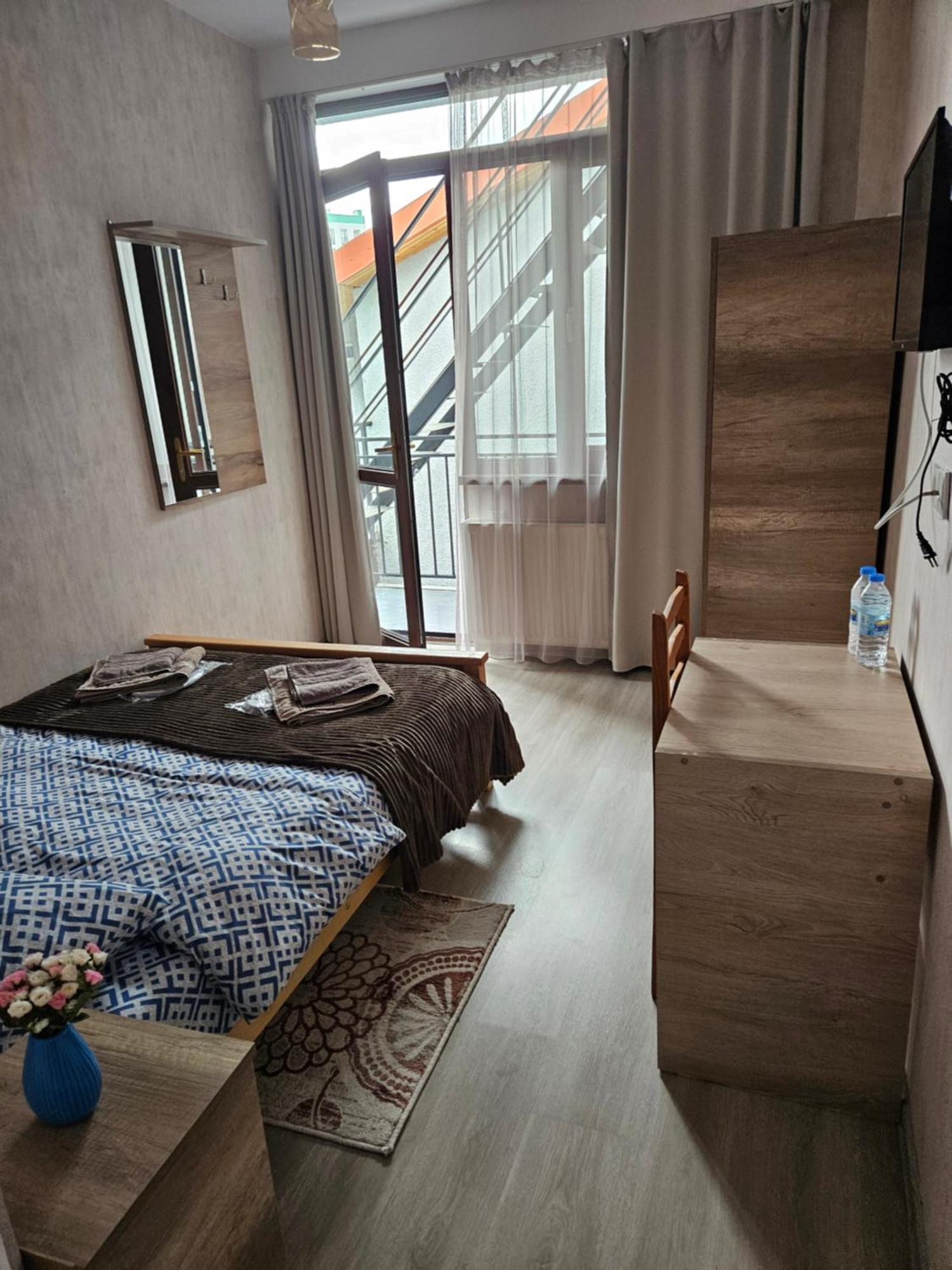 Hotel Tradicia Tbilisi Zewnętrze zdjęcie